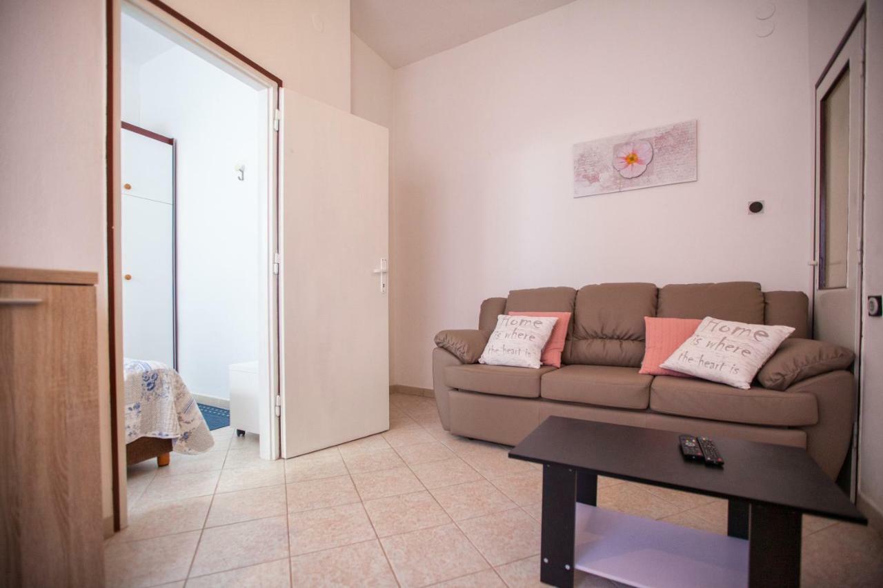 Apartment Rosy Pula Exterior foto